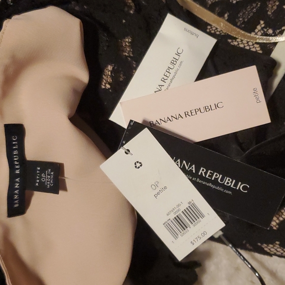 *NWT* Never worn Banana Republic high neck sleeveless black lace dress, size 0P - Picture 7 of 9